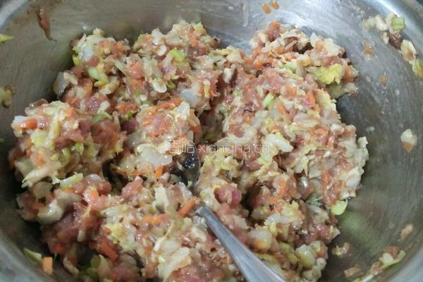 白菜香菇肉包子的做法图解13