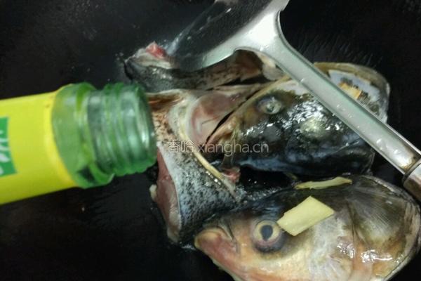胖头鱼豆腐汤的做法图解3