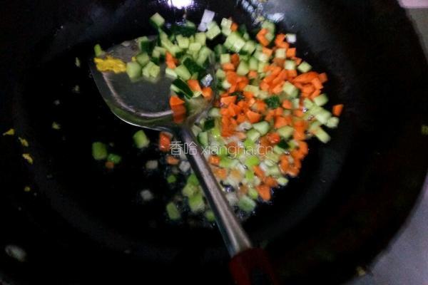 黄瓜蛋炒饭的做法图解6