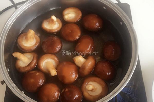 香菇肉馅饺子的做法图解3