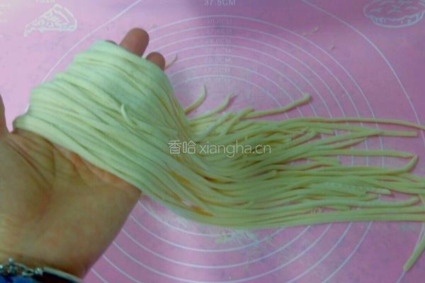 牛奶面条的做法图解9
