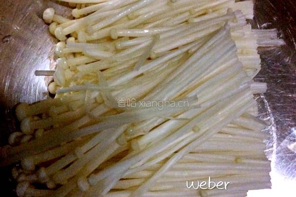 培根金针菇卷的做法图解1