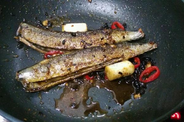 豆豉香焗秋刀鱼的做法图解9