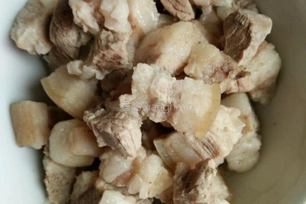 红烧肉炖土豆的做法图解3