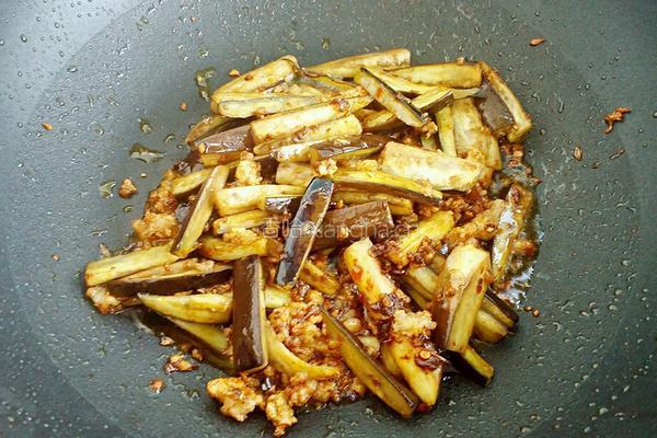 肉末酱烧茄子的做法图解8