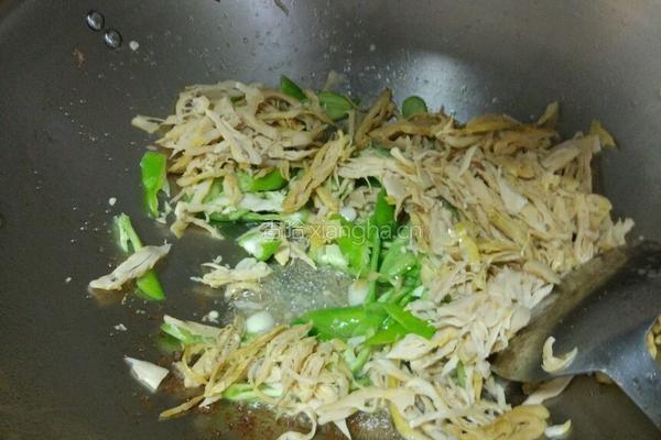 干笋烧牛肉的做法图解6