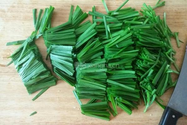 韭菜炒豆皮的做法图解2