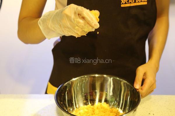 不一样的黄金月饼酥的做法图解5
