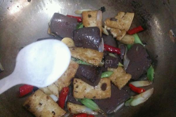 猪血豆腐的做法图解9