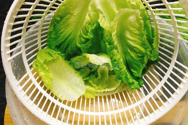 吞拿鱼沙拉的做法图解1