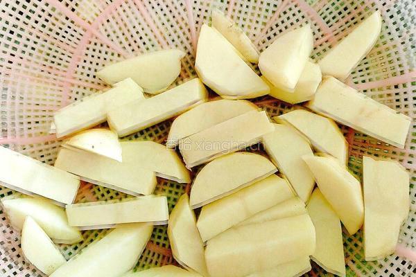 土豆豆角炖南瓜的做法图解2
