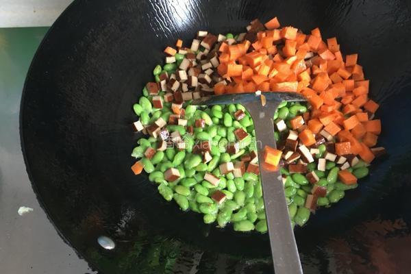 毛豆炒豆干的做法图解4