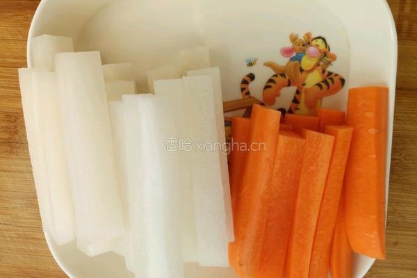 酸辣萝卜条的做法图解3
