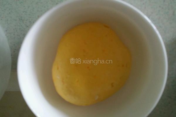自制南瓜饺子皮的做法图解3