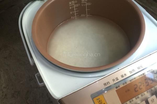 香菇青豆腊肠饭的做法图解2