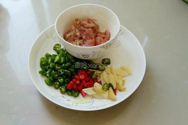炒香干的做法图解1