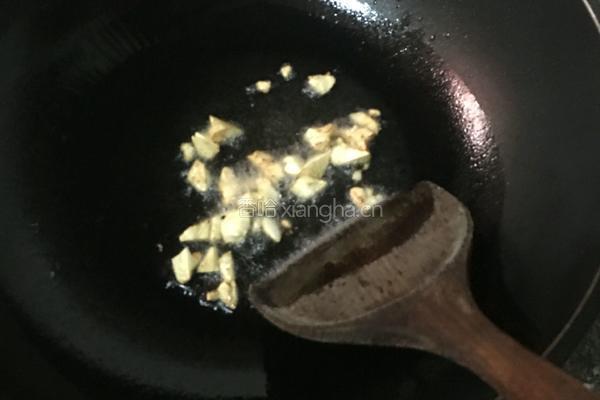 酸菜炒苦瓜的做法图解4