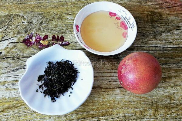 百香果绿茶的做法图解1