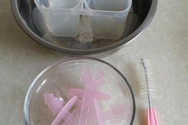 白糖冰棒的做法图解2
