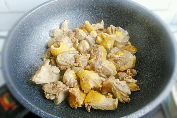 小鸡蘑菇炖粉条的做法图解6