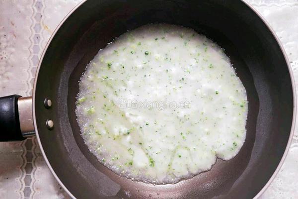 宝宝鸡蛋饼的做法图解3