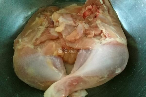 红烧鸡肉土豆的做法图解1