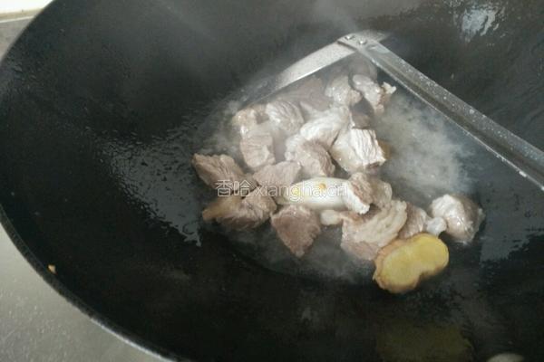 南瓜炖牛肉的做法图解4