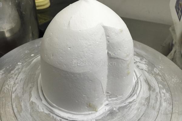 寿桃蛋糕的做法图解4