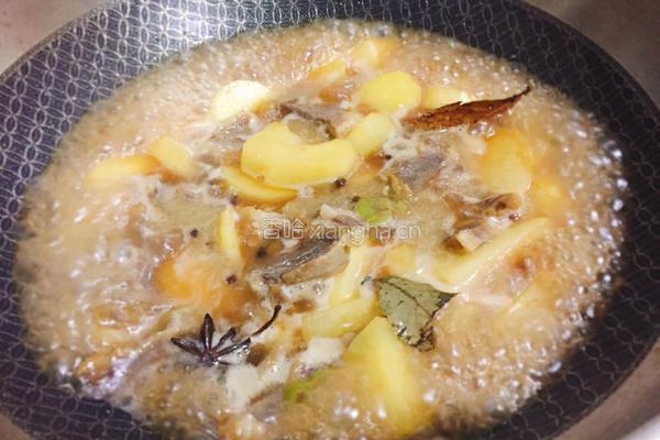 腊肉炖土豆的做法图解6