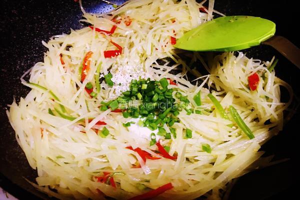 青红椒炒土豆丝的做法图解9