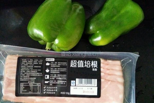 培根炒青椒的做法图解1