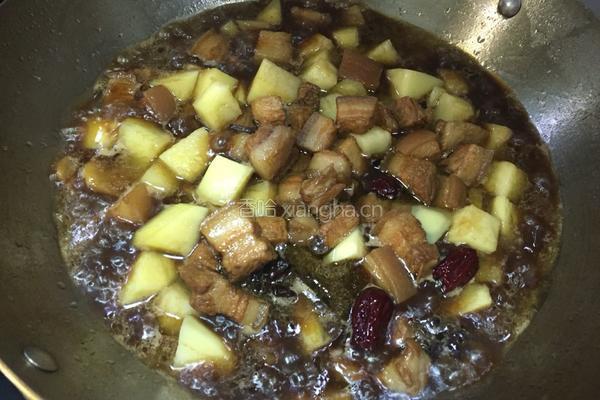 土豆红烧肉的做法图解6