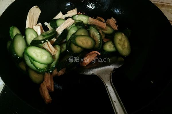 黄瓜腐竹的做法图解7