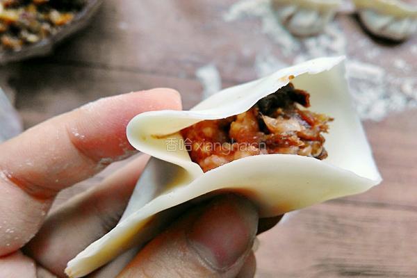 香菇虾仁饺子的做法图解11