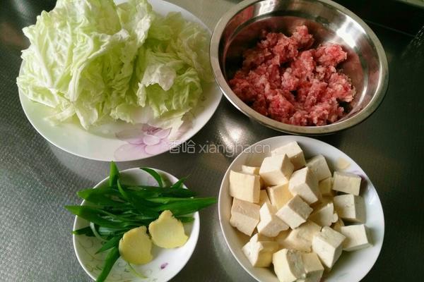 豆腐肉丸汤的做法图解1