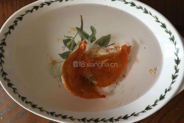 冰糖红枣炖燕窝的做法图解2