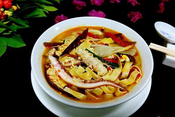 鱿鱼酸辣汤的做法图解13