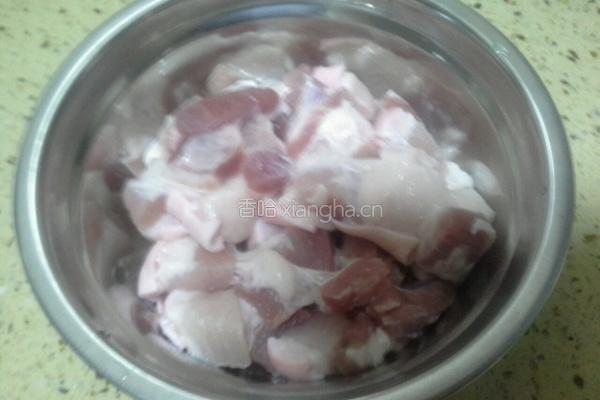 鸡蛋红烧肉的做法图解2