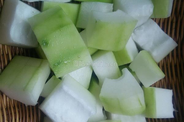 冬瓜大骨汤的做法图解4