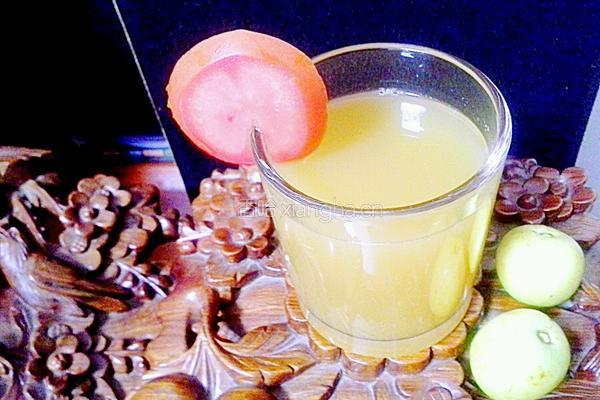 鲜榨苹果汁的做法图解5