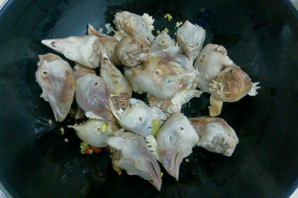 自制卤鸡头的做法图解6