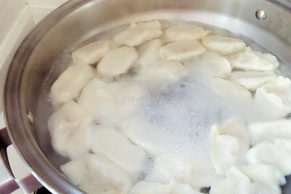 酸菜油滋啦馅水饺的做法图解16