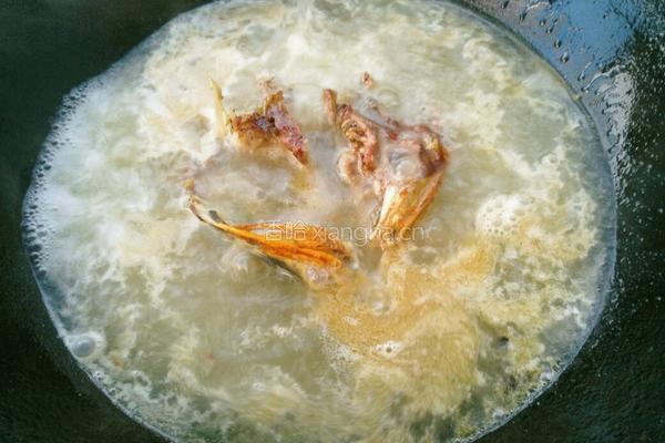 砂锅鱼头豆腐的做法图解4