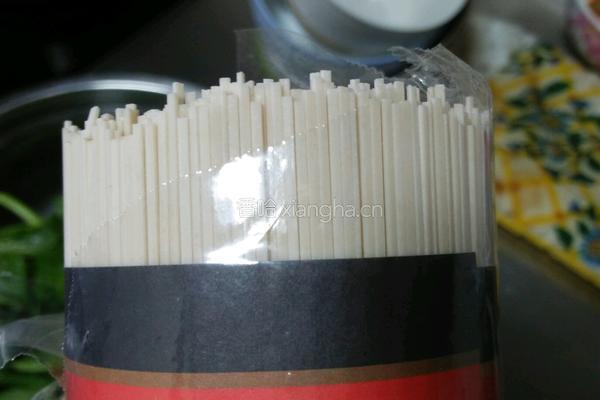 菠菜汤面条的做法图解3