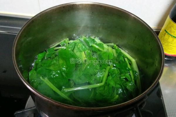 菠菜汤面条的做法图解6