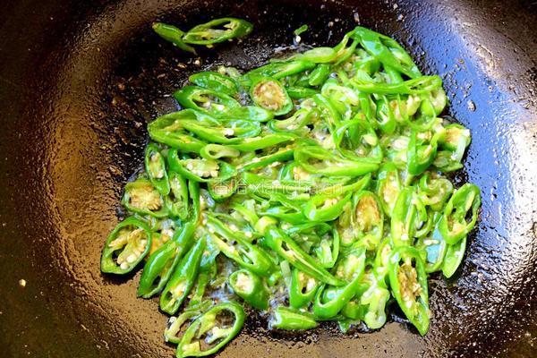 鲜辣青椒酱的做法图解8