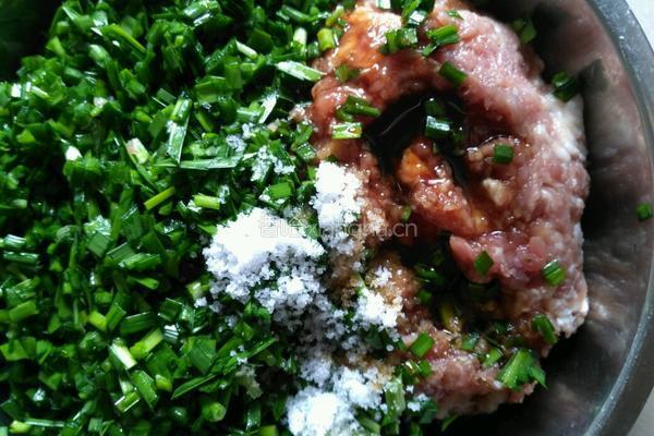 韭菜煎饺的做法图解3