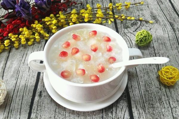 银耳香梨大米粥的做法图解1