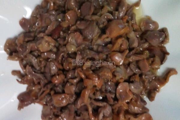 泡椒炒鸡胗的做法图解4
