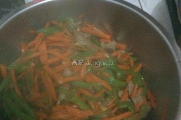 青椒胡萝卜炒肉